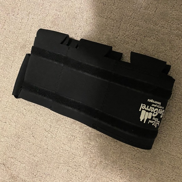 Holiday Bevbarrel Beer Coozie & holder Beverage container Compact heavy duty NEW - Picture 2 of 10